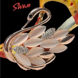 🦢🖤stunning soft pink and rose gold swan BETSEY convertible pin